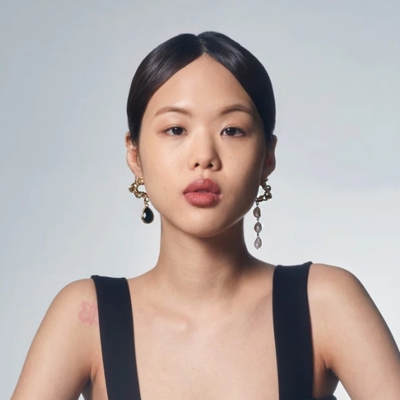 Gold Flower Rhinestone Linear Drop Earrings Pearl Luxe Bling Modern Retro Glam - Picture 15 of 15